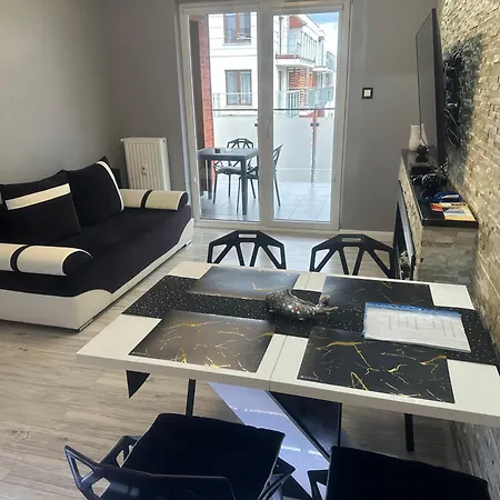 Apartment Seaside Polanki - Summer Outdoor Swimming Pool, Saunas, Two Playgrounds For Children, Gym, Individual Garage Included In The Price, Street Klonowa 17d