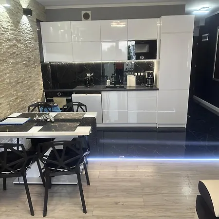 Daire Seaside Polanki - Summer Outdoor Swimming Pool, Saunas, Two Playgrounds For Children, Gym, Individual Garage Included In The Price, Street Klonowa 17d Kolobrzeg