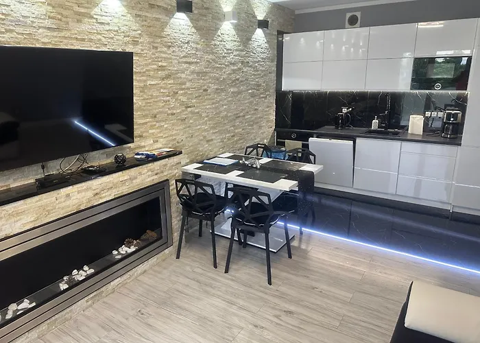 아파트 Seaside Polanki Z Garazem, Klonowa 17d 코워브제크